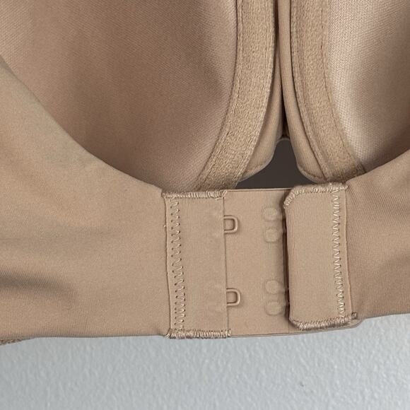 Skims Womens Bra 40c Beige Fits Everybody Tshirt Demi Underwire Adjustable New - Picture 5 of 9